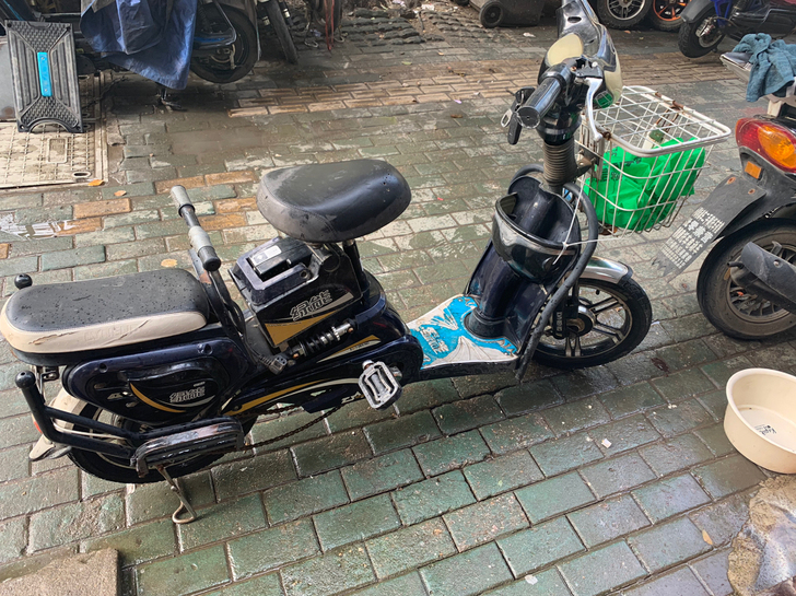 二手电动车出售功能正常有手续齐全450自提