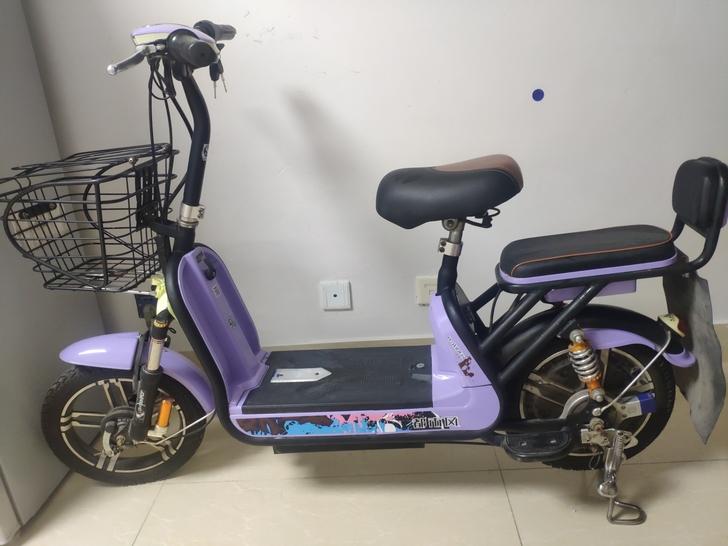 出个二手电动车，买的朋友全新的