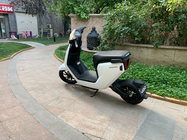 新大洲本田V GO，博世1500W电机，博...