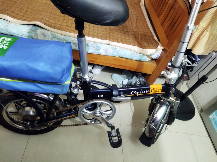 出售，周游者代驾电动车。买的新的3250元...