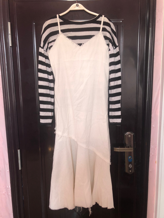 白色编织毛边吊带鱼尾连衣裙