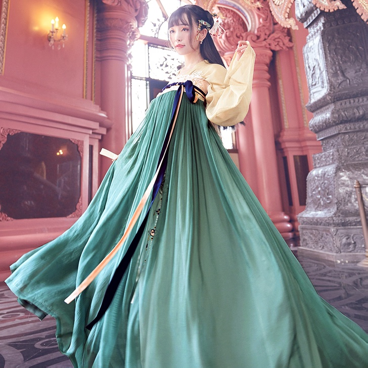 十三余 店不开了、想要联系看衣服