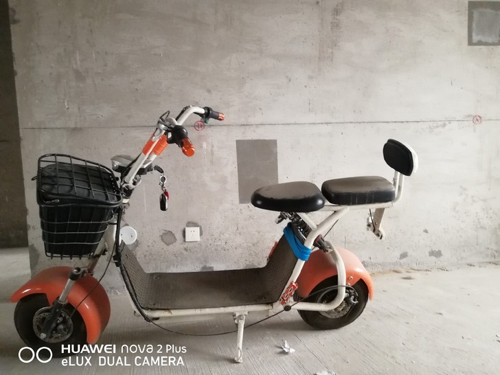 哈雷电动车,电瓶不行了,其它都是好的,新旧...