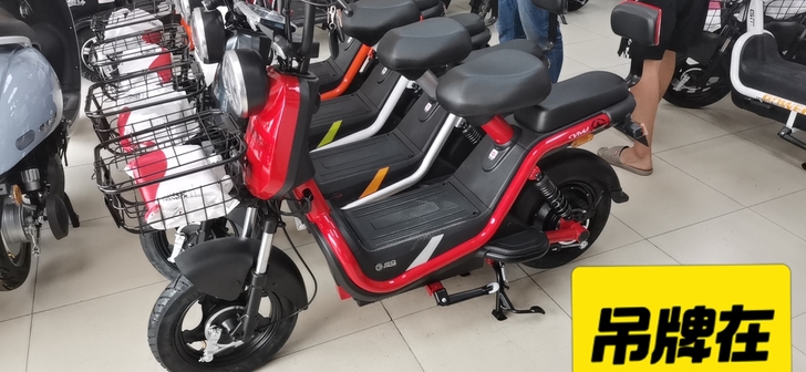捷马电动车!电轻摩!60伏550瓦!速度超...
