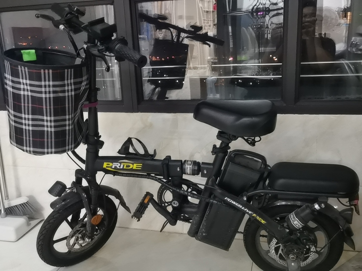 普莱德折叠电动车,轻巧方便,2020年6月...