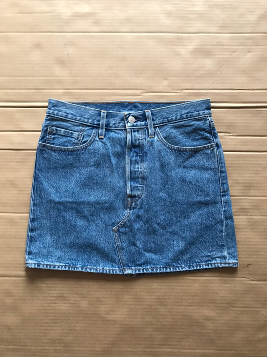 全新 李维斯女士短裙，腰围76到78cm。...