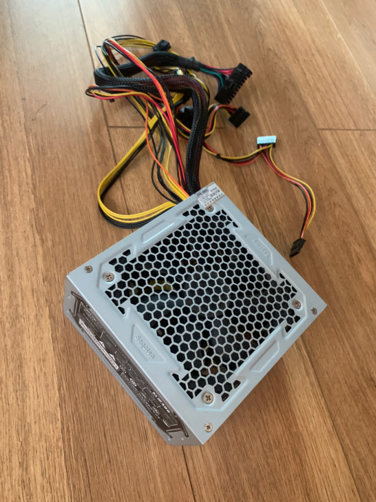 电脑电源400W,99新