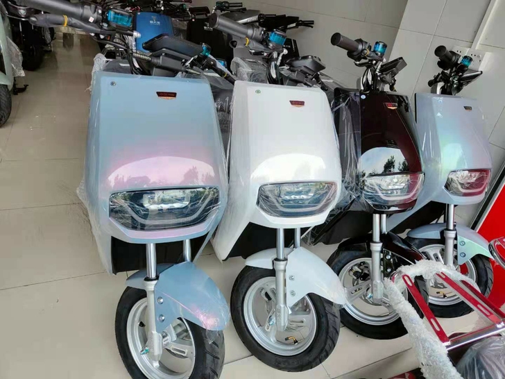 外卖神器，新大洲国标车，充满电续航130公...