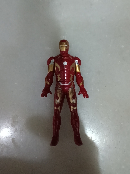 钢铁侠小手办 香港购买 铁制品 一个巴掌那...