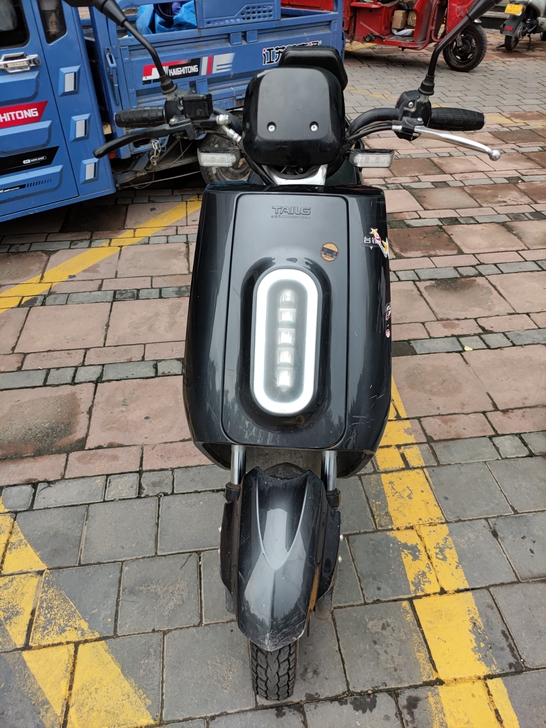 台铃电动车，72V20A，看上私聊。