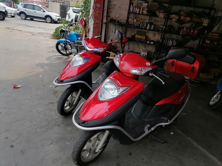 新到两台本田，一台化油器19年车，一台17...