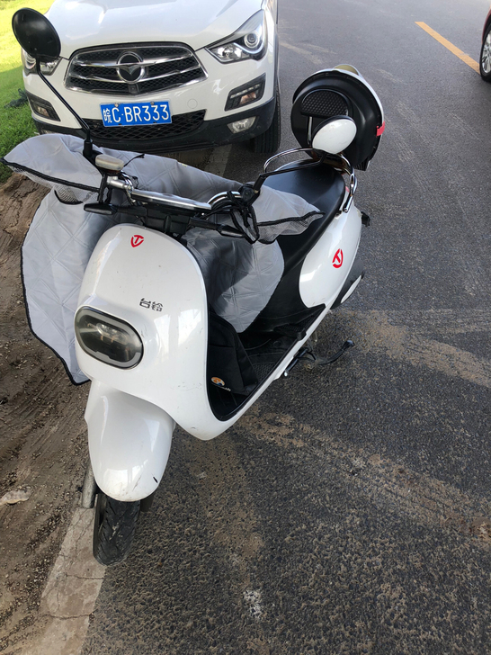 台铃电动车，电瓶刚换过，5块超威电瓶，充满...