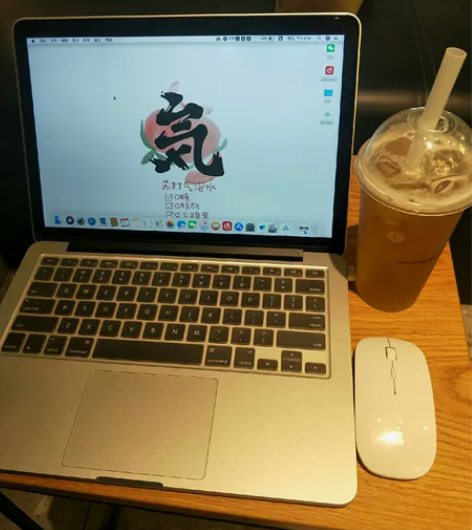 自用i9顶配苹果笔记本电脑Macbookp...