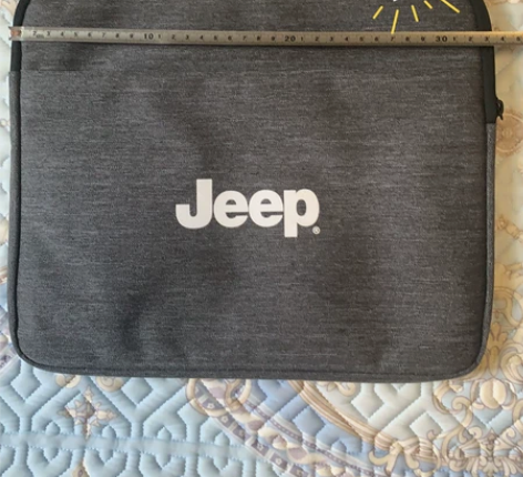 广菲克原厂Jeep电脑平板包一个，全新，外...