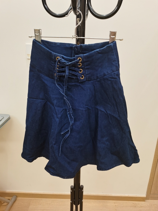 la babite牛仔裙。155码