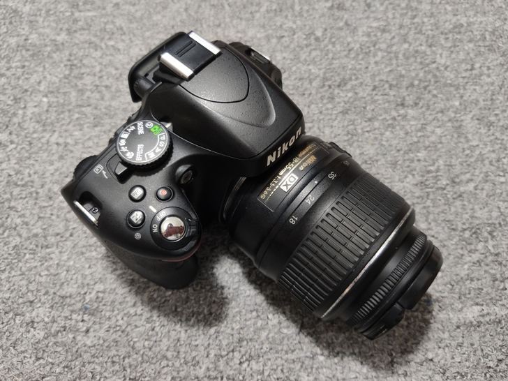 尼康D5100单反套机，配尼康18-55V...