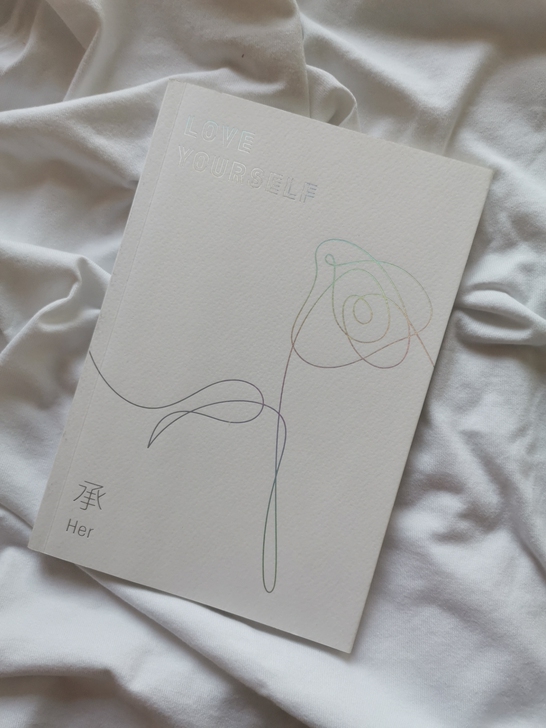 防弹少年团【承】L版 实体专辑