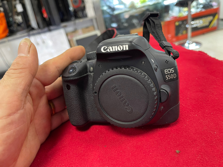 佳能550D单反相机，98新，各项功能完全...