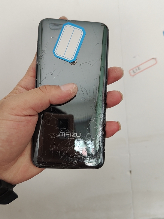 魅族16th.6+64g.屏幕没锁，屏幕坏...