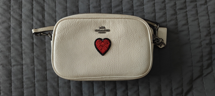 爱心小白包非正八成新