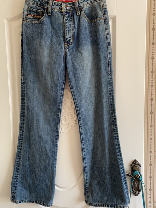 牛仔裤。长104厘米，腰围76厘米。二手便...