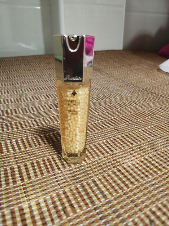 ~Guerlain娇兰帝皇蜂姿赋妍紧致精华...