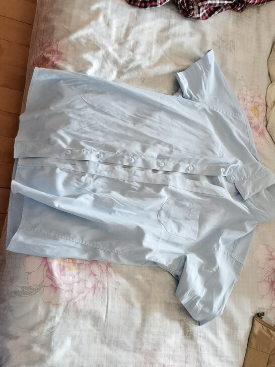 淡蓝色高档衬衫，商务男士必备，正品艾宝男士...