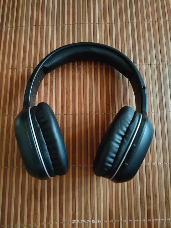 漫步者蓝牙耳机W800BT