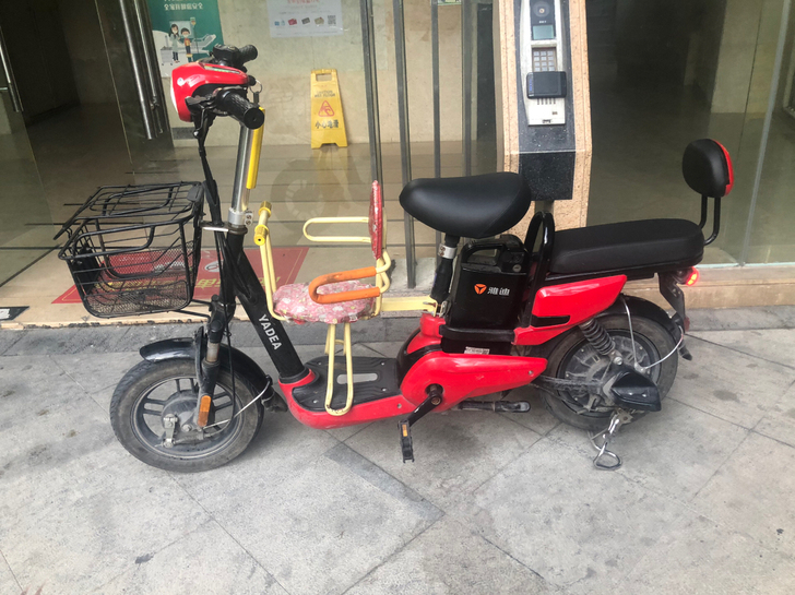 因搬家出闲置新国标雅迪电动车一辆，纯家用接...