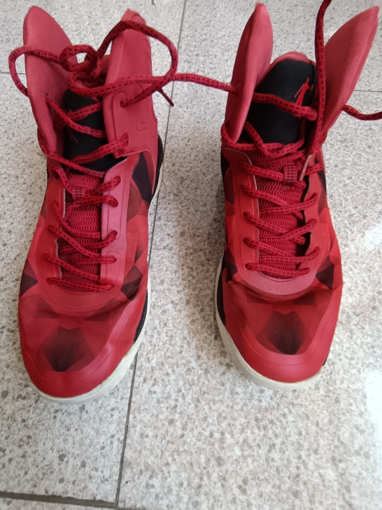 二手男鞋，特步 篮球鞋新款44码   鞋子...