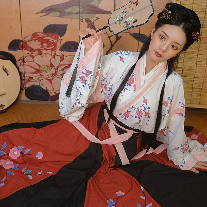 言然 民族装舞台装