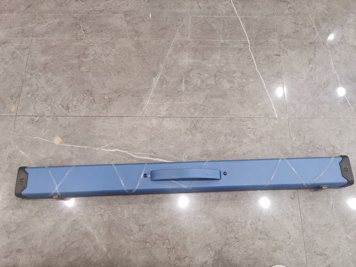 多了一套1/2台球盒子,便宜出了,使用完全...