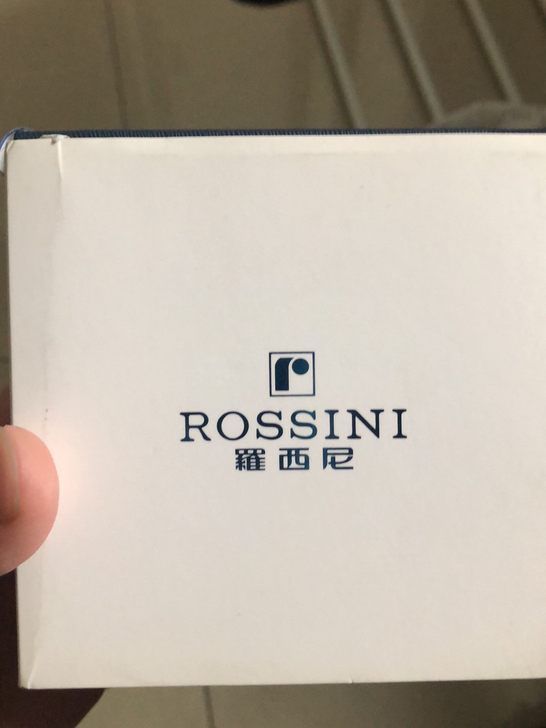 罗西尼手表，戴了2次，转手原因 ，款式不喜欢