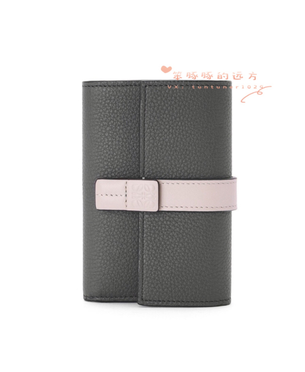 Loewe 钱包