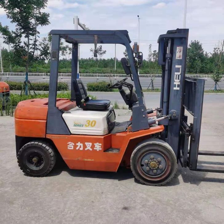 合力3吨   3米带侧移 4联阀体  4轮...