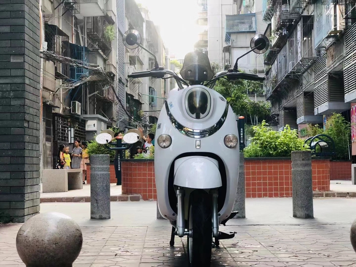 出售2019年尾购买友铃新款绵羊，合格证手...
