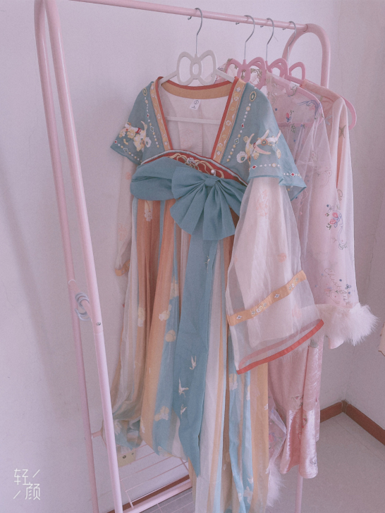 十三余 瑶遇神鹿连衣裙汉服