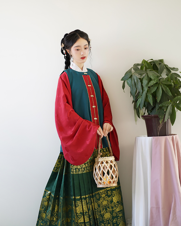 兰若庭 比甲，没穿过，