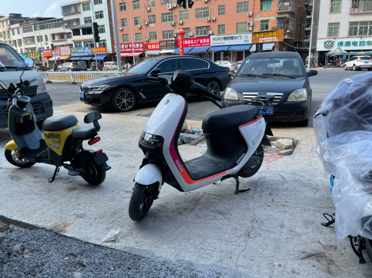 九号 e100 6月激活 准新车