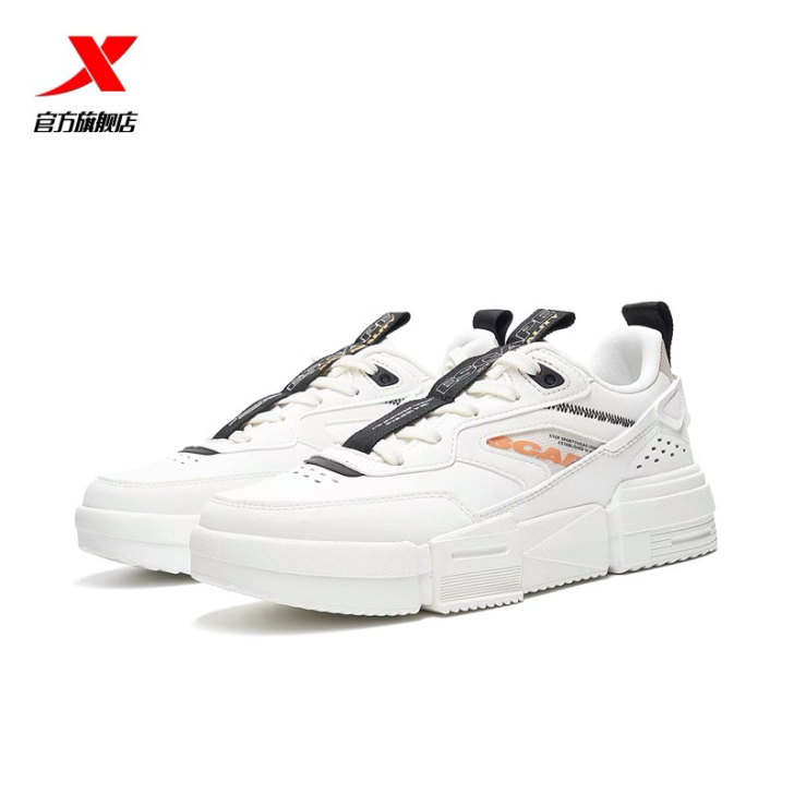 特步女鞋秋季2021新款防滑皮面透气滑板鞋...