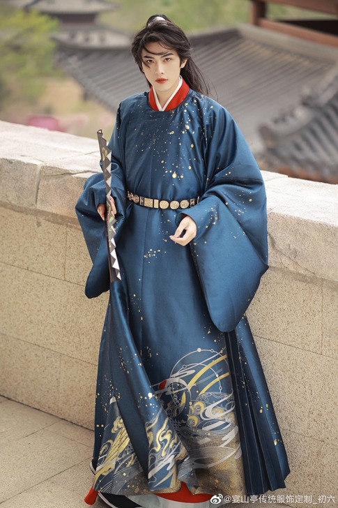 汉服出租 圆领袍20块钱起租