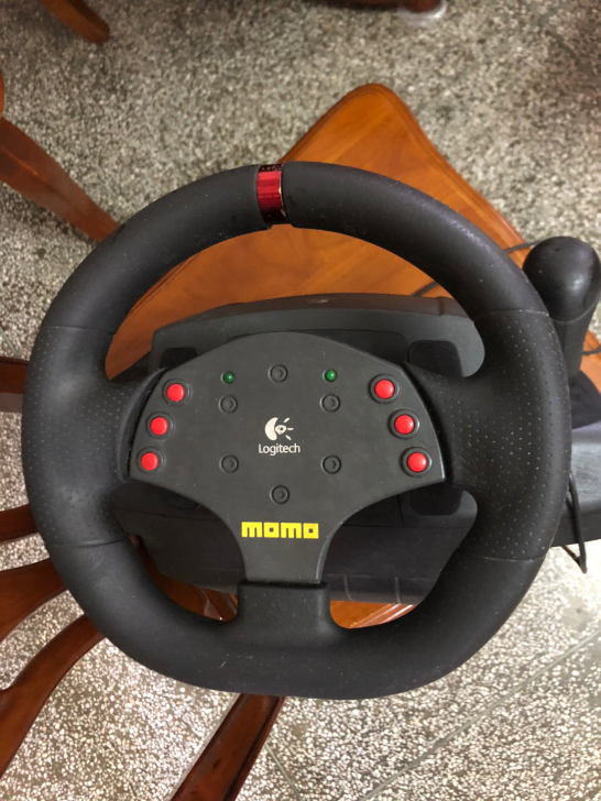 品牌型号 罗技momo游戏方向盘，全新买了...