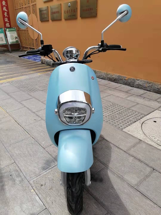 60伏20A爱玛高配版电动车,基本上是吃灰...