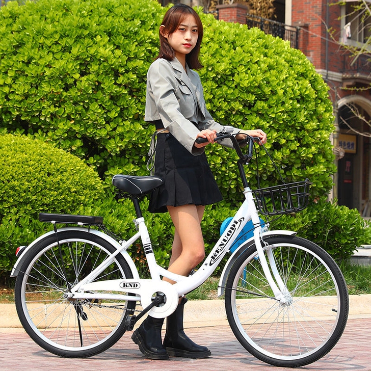 买的是24寸白色的，155/175的身高都...