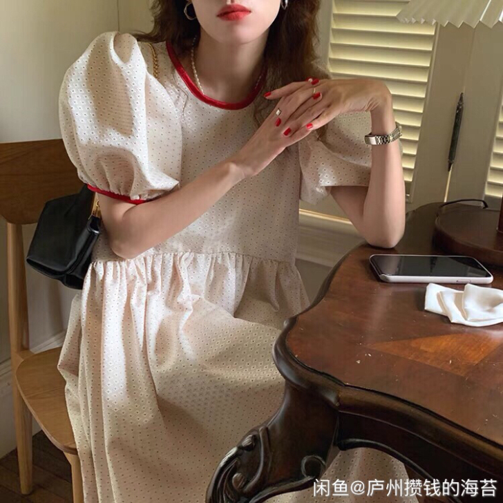 LE春夏新款法式复古乖巧撞色系带领泡泡袖波...
