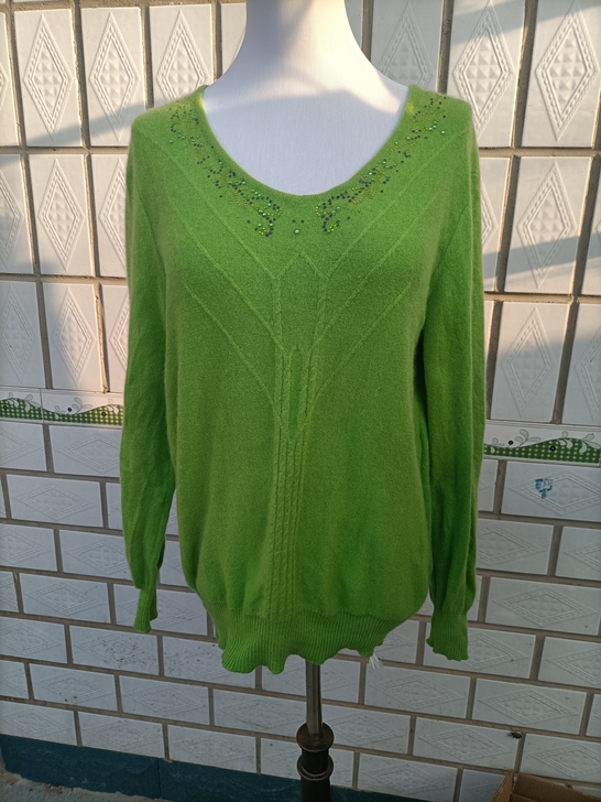 羊绒衫无标品相好看好再拍不退包邮肩宽42胸...