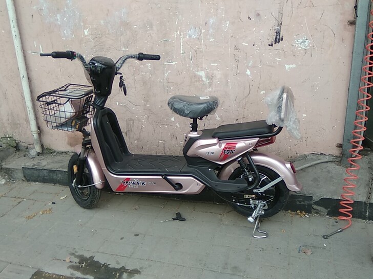 全新新国标电动车,48V,自己可以上牌照的...
