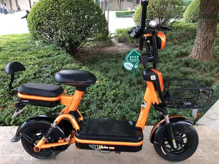 台铃新款电动车，车子好看外观精美。电池台铃...