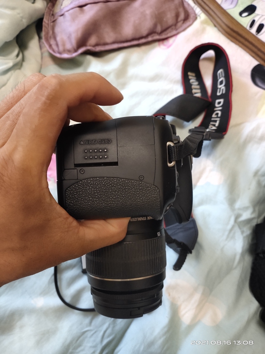 佳能600d套机，基本全新，屏幕贴膜，实体...