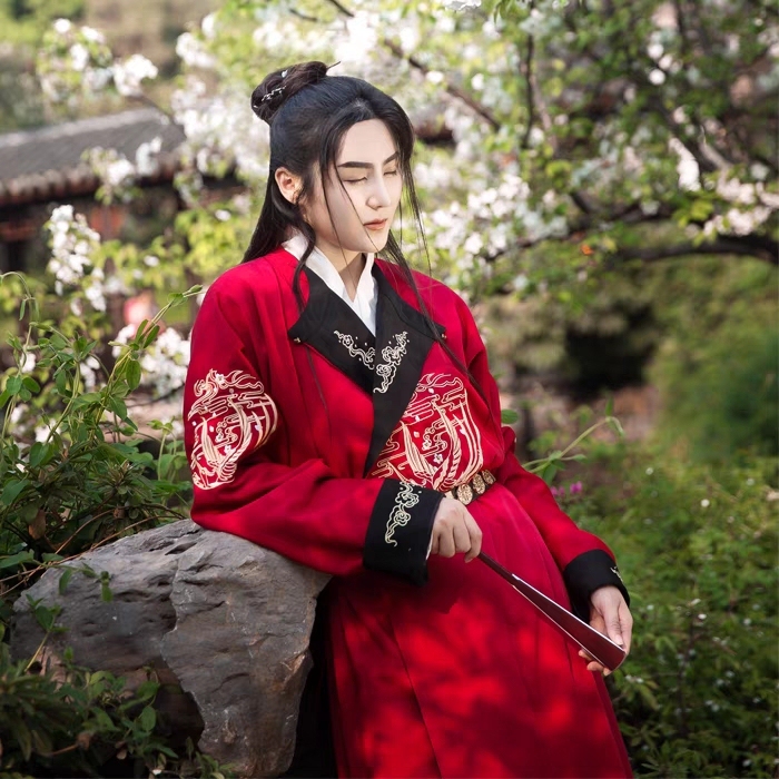 风雅司制的汉服唐宋圆领袍毕方